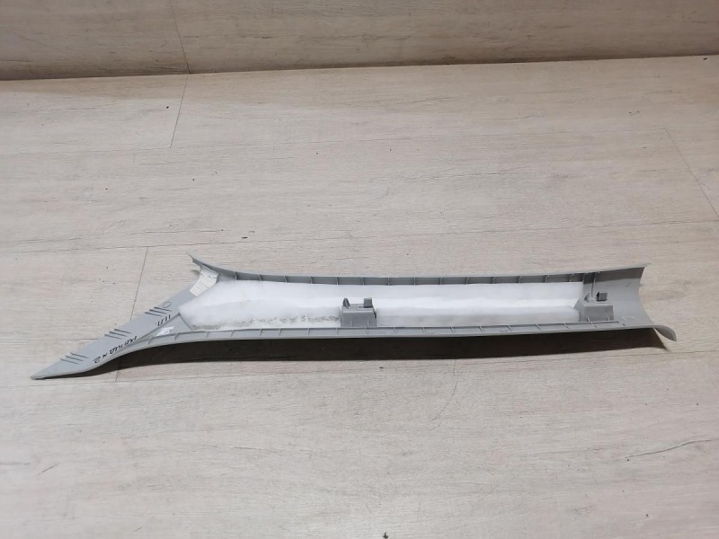 Rapid №2 обшивка передней стойки верхняя правая