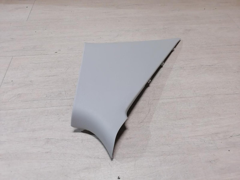 Rapid №2 обшивка задней стойки верхняя правая