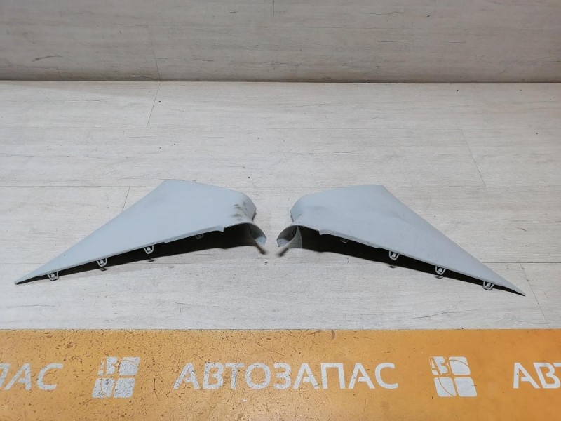 Rapid 2 обшивка задней стойки верхняя правая