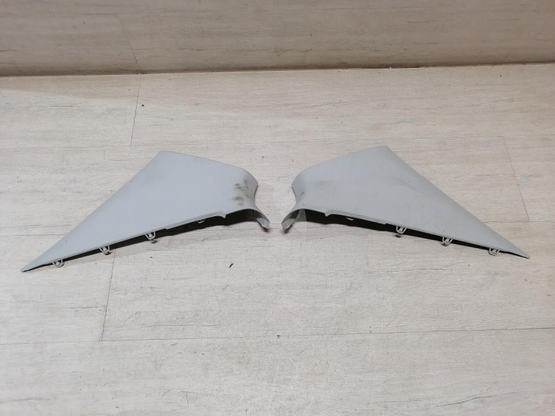 Rapid 2 обшивка задней стойки верхняя правая