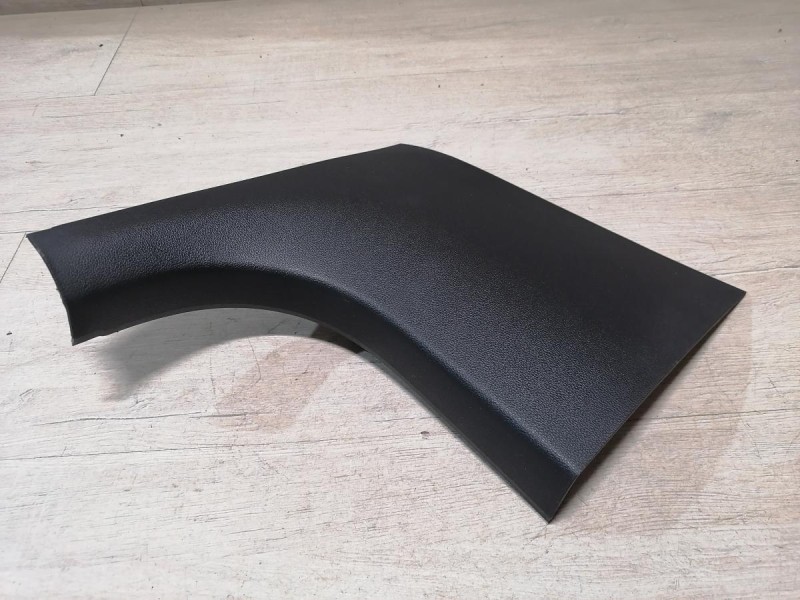 Rapid №2 обшивка передней стойки нижняя правая