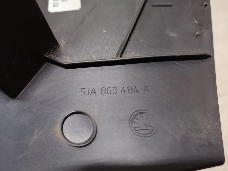 Rapid 2 обшивка передней стойки нижняя правая