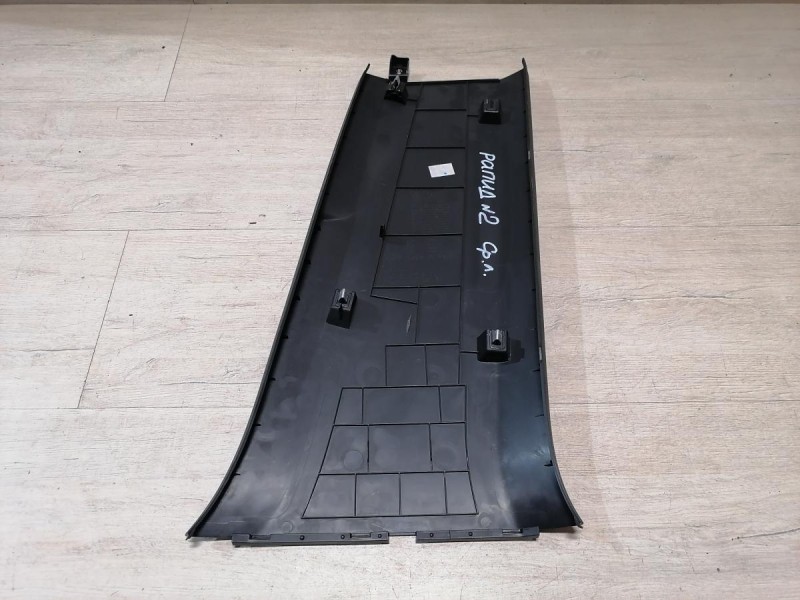 Rapid №2 обшивка средней стойки нижняя левая