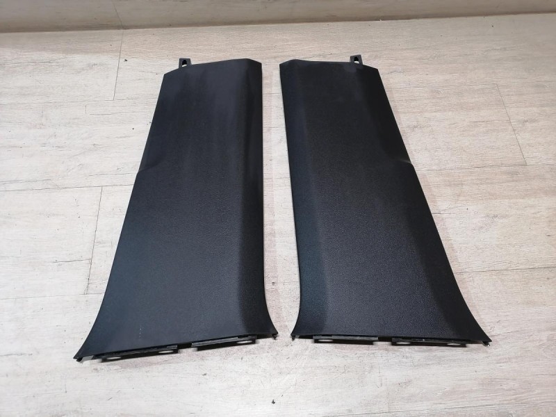 Rapid 2 обшивка средней стойки нижняя левая