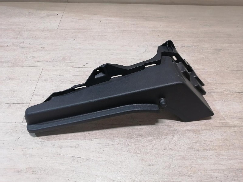 Rapid №2 обшивка задней стойки под полку левая