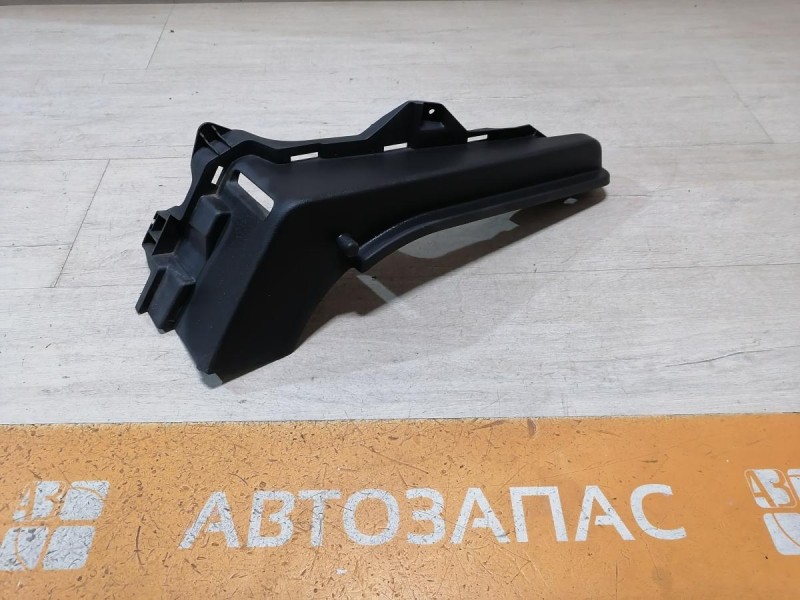 Rapid 2 обшивка задней стойки под полку правая