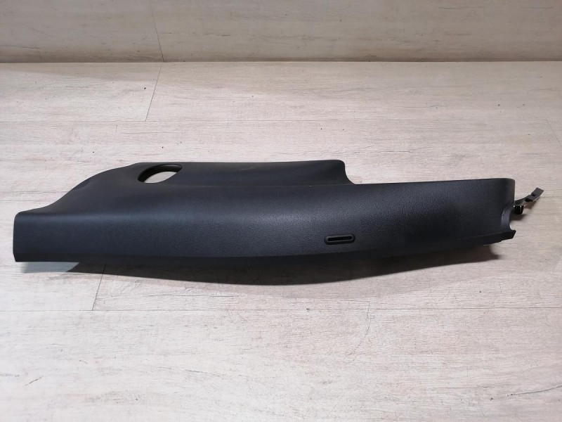 Rapid №2 обшивка задней стойки нижняя левая