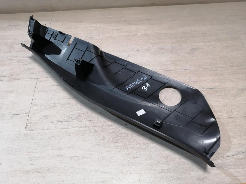 Rapid №2 обшивка задней стойки нижняя левая