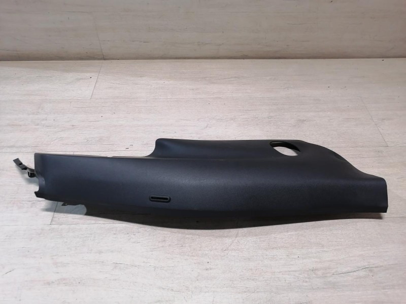 Rapid №2 обшивка задней стойки нижняя правая