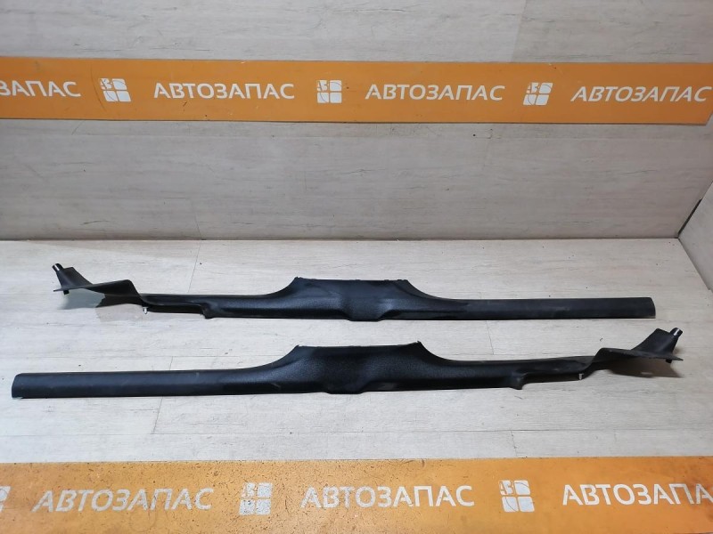 Rapid 2 обшивка порога левая