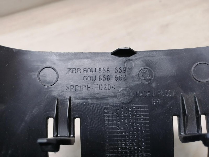 Rapid №2 кожух рулевой колонки козырек панели приборов