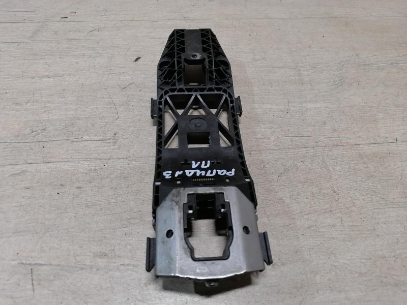 Rapid 2 кронштейн ручки двери передний левый