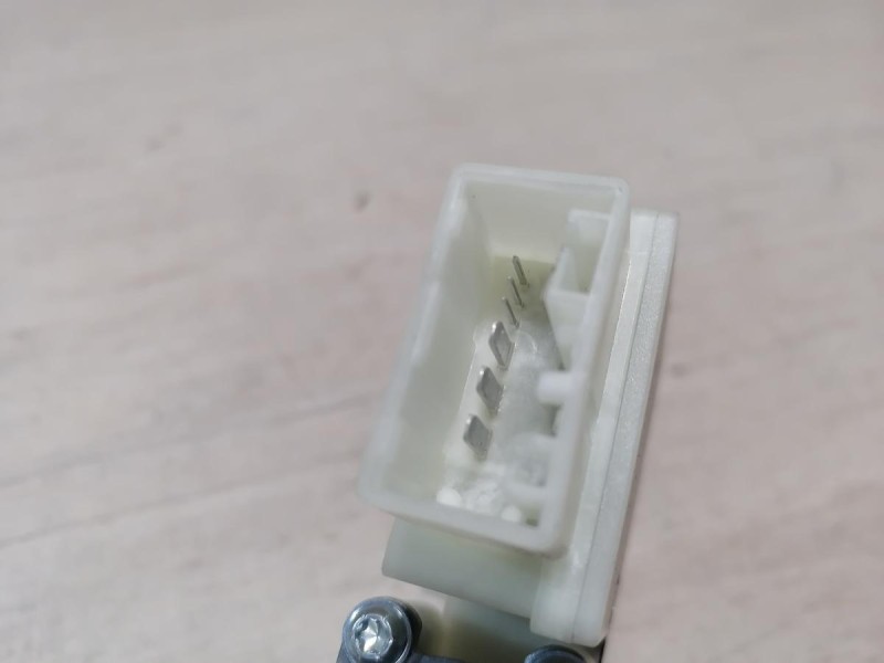 Rapid №2 моторчик стеклоподъемника передний левый