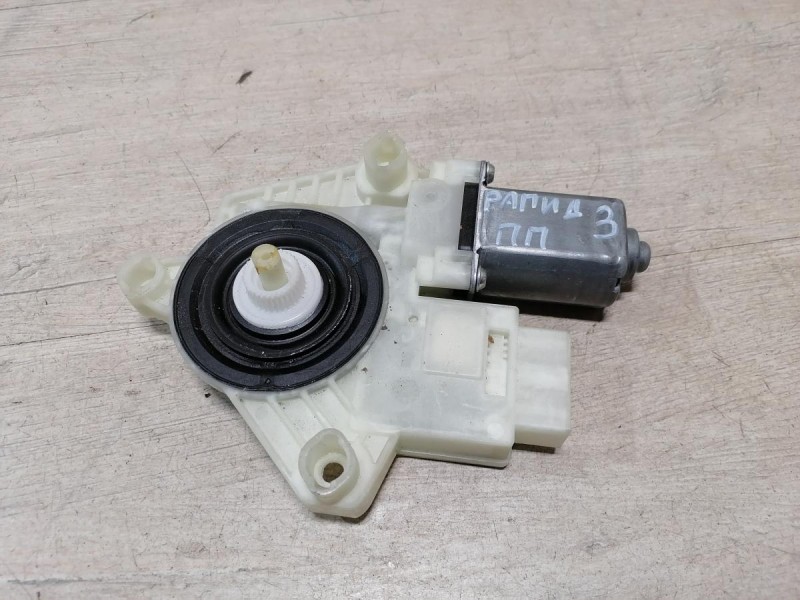 Rapid 2 моторчик стеклоподъемника передний правый