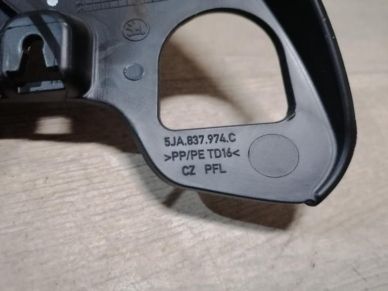 Rapid №2 заглушка зеркала с пищалкой правая