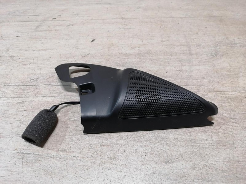 Rapid 2 заглушка зеркала с пищалкой правая