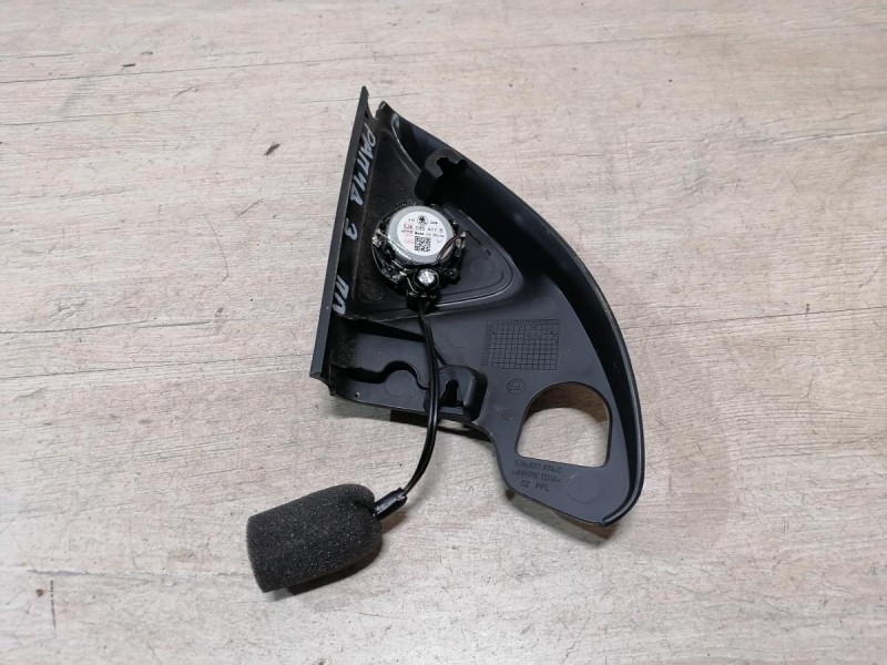 Rapid 2 заглушка зеркала с пищалкой правая