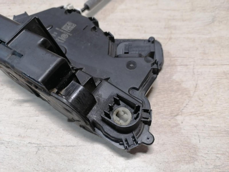 Rapid №2 замок двери передний левый