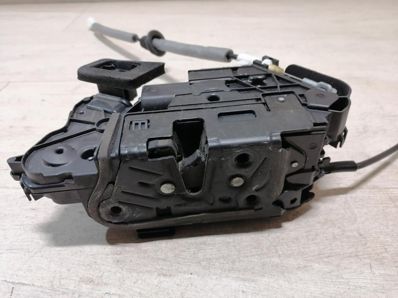 Rapid 2 замок двери передний левый