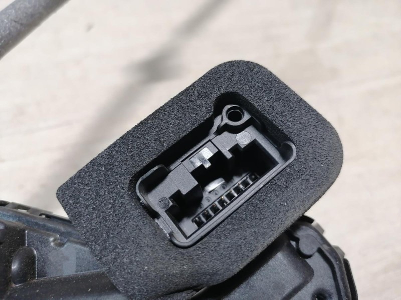 Rapid №2 замок двери передний правый