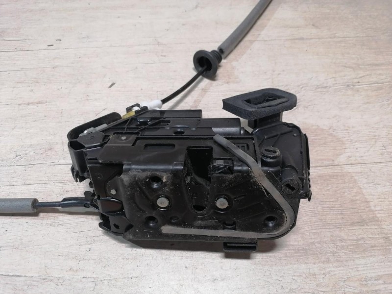 Rapid №2 замок двери задний правый