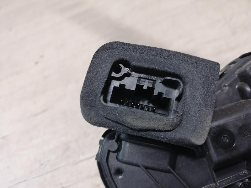 Rapid 2 замок двери задний левый