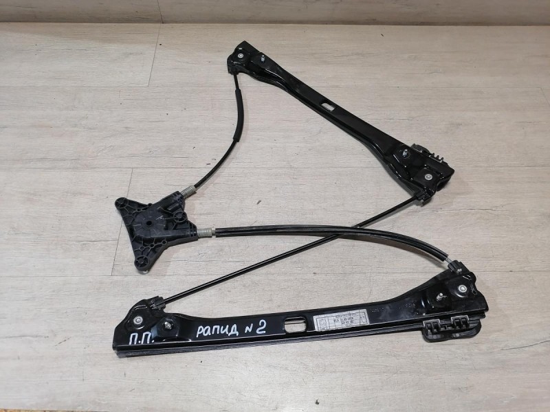 Rapid 2 стеклоподъемник передний правый