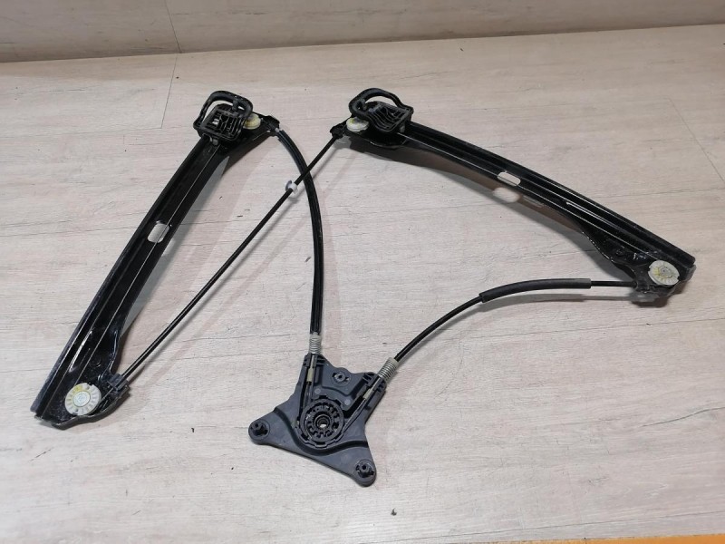 Rapid 2 стеклоподъемник передний правый