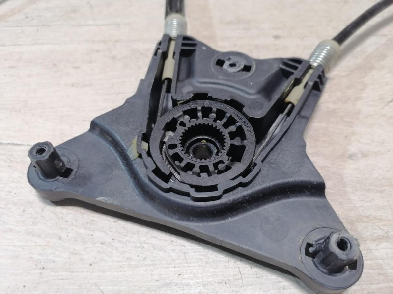 Rapid 2 стеклоподъемник передний правый