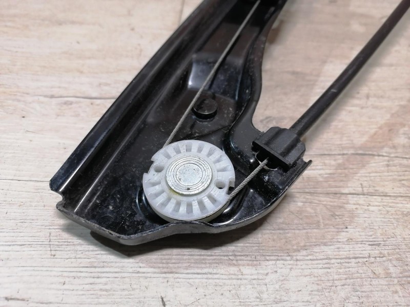 Rapid 2 стеклоподъемник передний правый