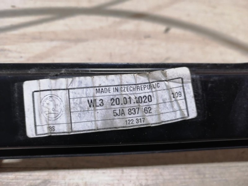 Rapid 2 стеклоподъемник передний правый