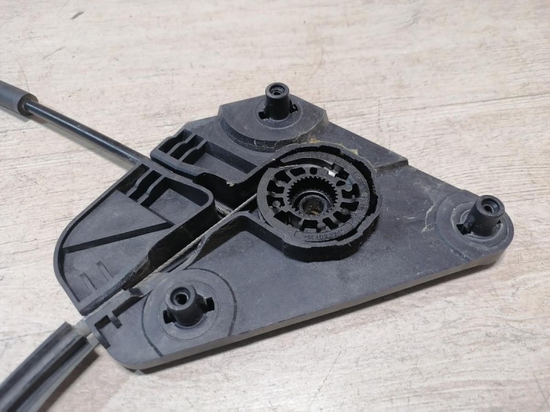 Rapid №2 стеклоподъемник задний правый