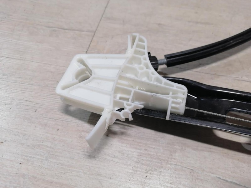 Rapid №2 стеклоподъемник задний правый