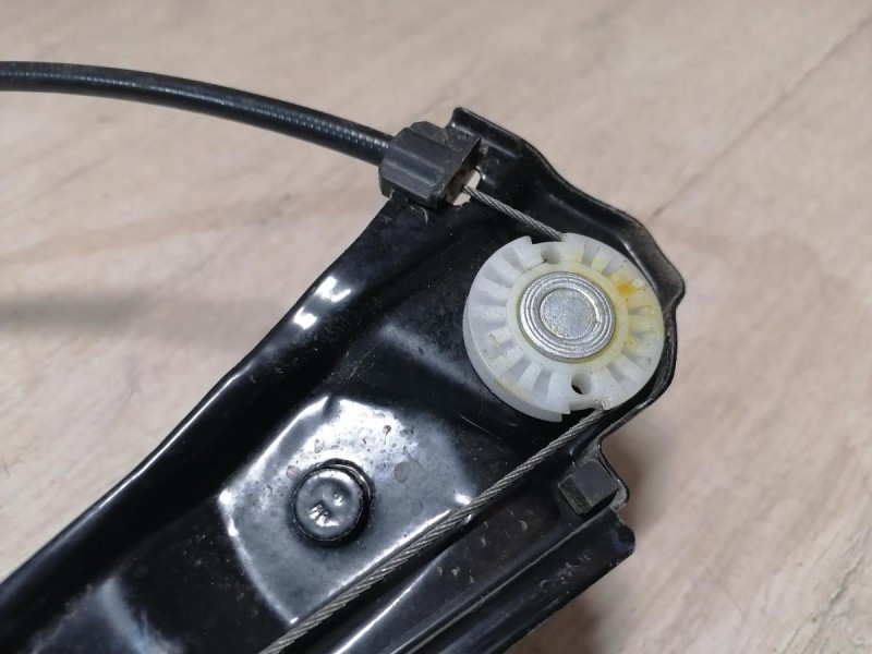 Rapid №2 стеклоподъемник задний правый