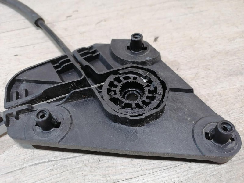 Rapid 2 стеклоподъемник задний правый