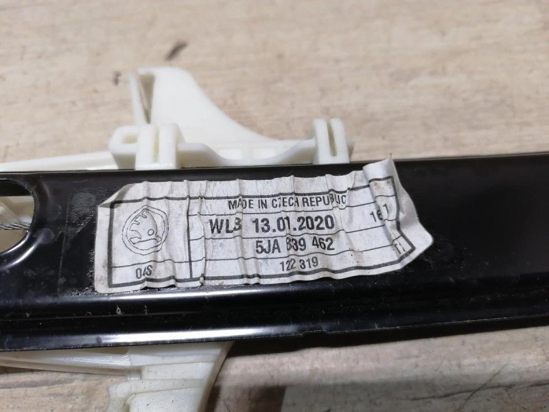 Rapid 2 стеклоподъемник задний правый