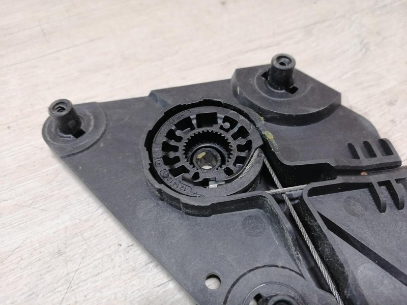 Rapid 2 стеклоподъемник задний левый