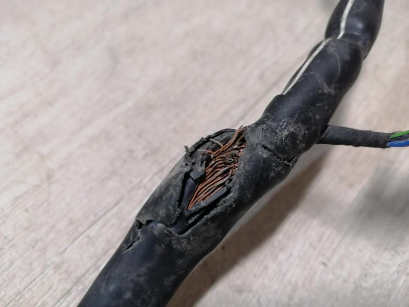 Rapid №2 клемма плюсовая деф