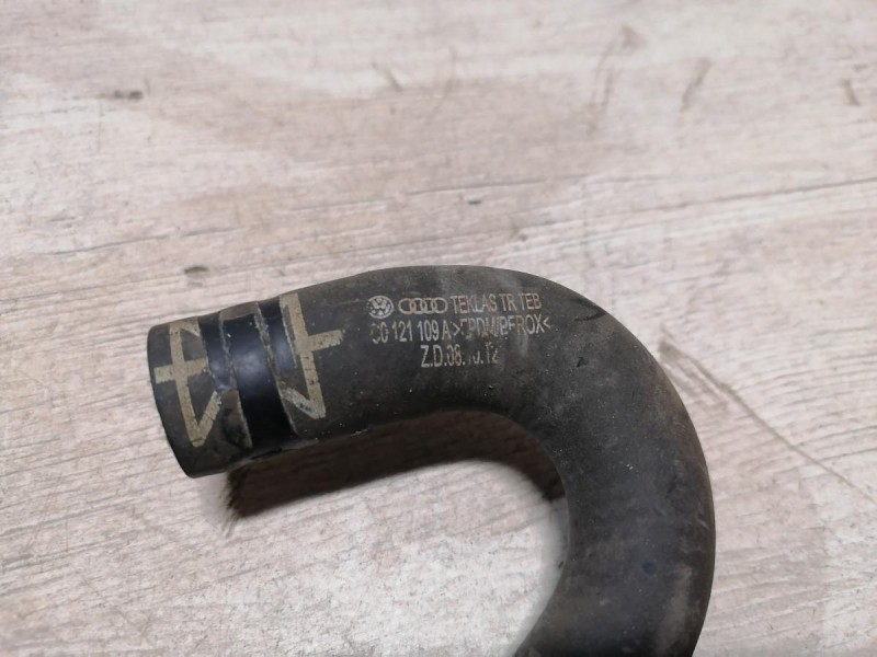 Rapid №2 патрубок охлаждения двигателя c0121109a