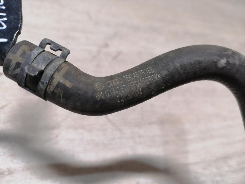 Rapid №2 патрубок охлаждения двигателя 6r0121447bd