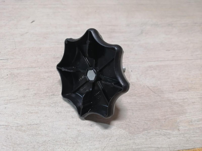 Rapid №2 фиксатор запаски крепление