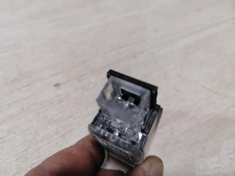 Rapid №2 плафон бардачка