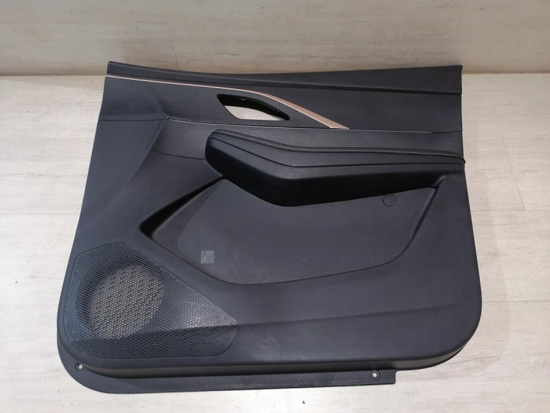 Omoda C5 обшивка двери передняя правая