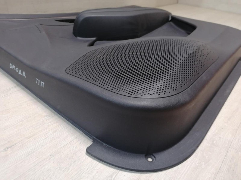 Omoda C5 обшивка двери передняя правая