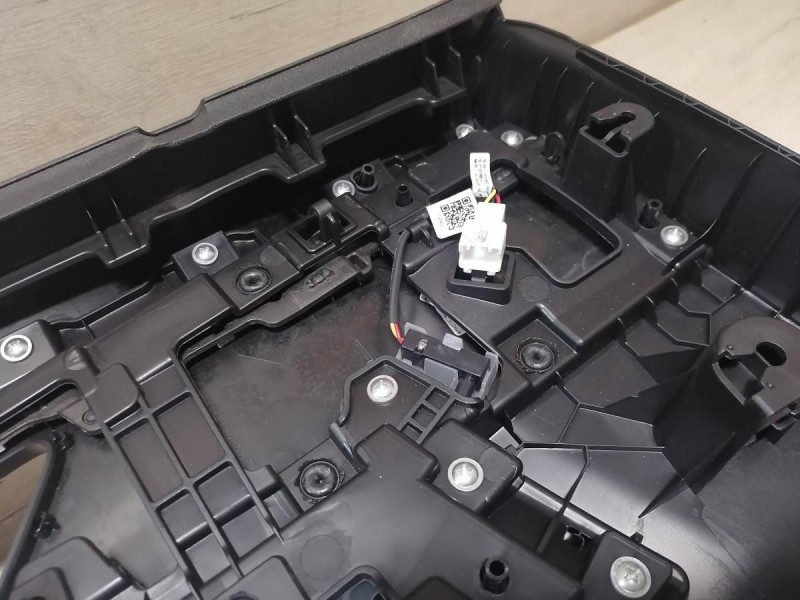 Omoda C5 обшивка двери передняя правая