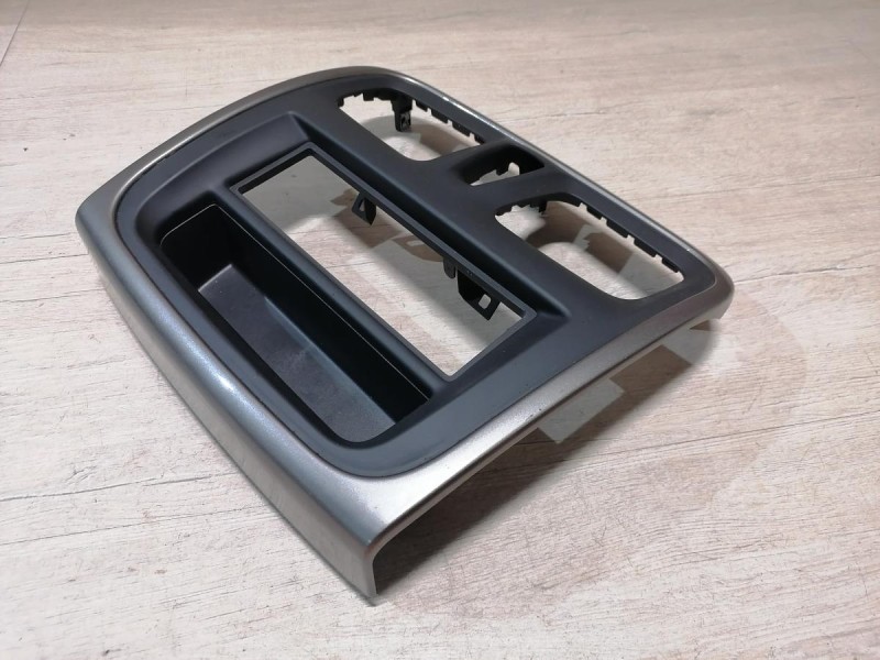 Logan №50 рамка под магнитолу 1 дин