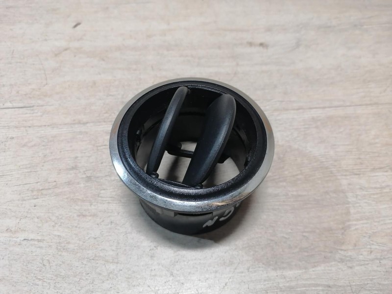 Logan №50 дефлектор торпедо боковой