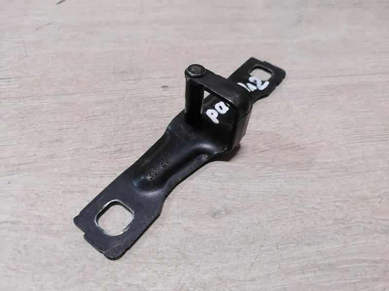 Rapid №2 петля замка багажника