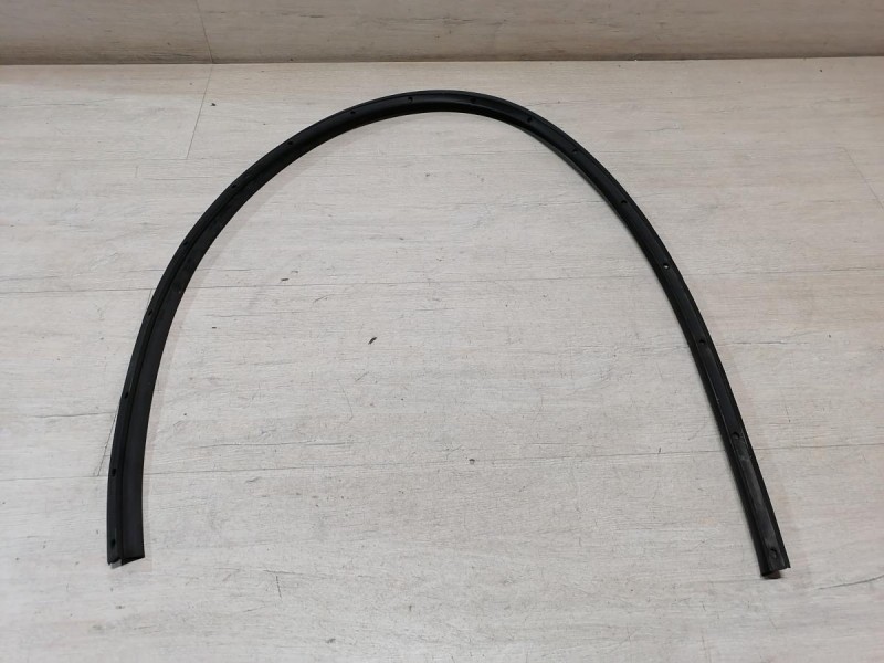 Rapid 2 уплотнитель двери нижний задний левый