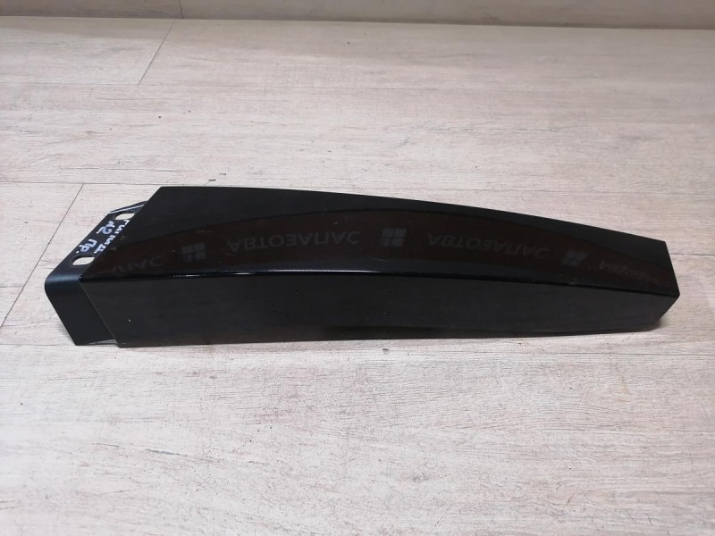 Rapid №2 накладка средней стойки наружная правая деф